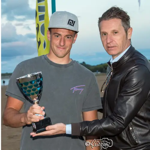 Giacomo Barro trionfa nello Slalom Foil: da Vieste arriva la conferma del suo talento